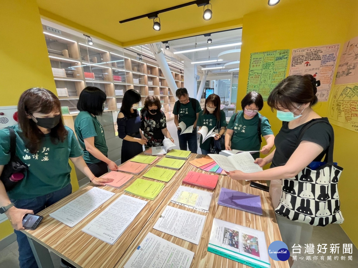 閱讀教育輔導團至神岡高工提供到校諮詢服務。