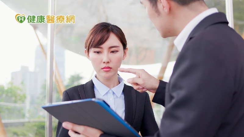 國外研究:職場歧視易患高血壓 恐增心臟病與中風風險