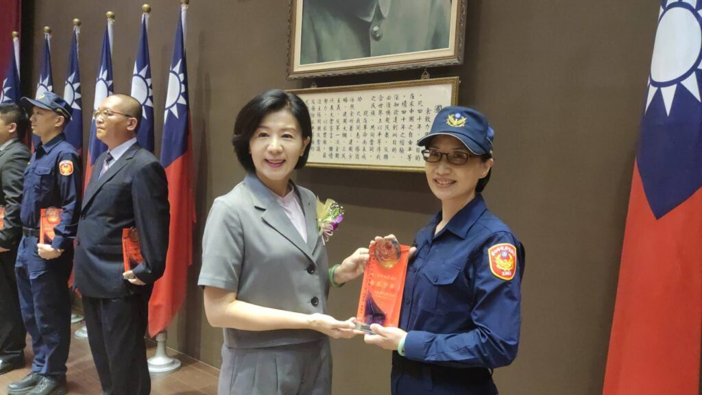 ▲圖說:台中警察節慶祝大會表揚7位模範警察 (圖/台中市政府提供)
