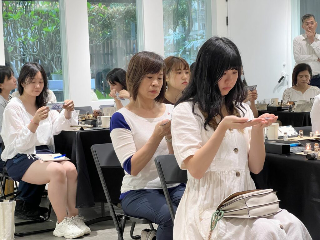 人本肌粹將黑魔法植萃保養品與古埃及祈福儀式結合