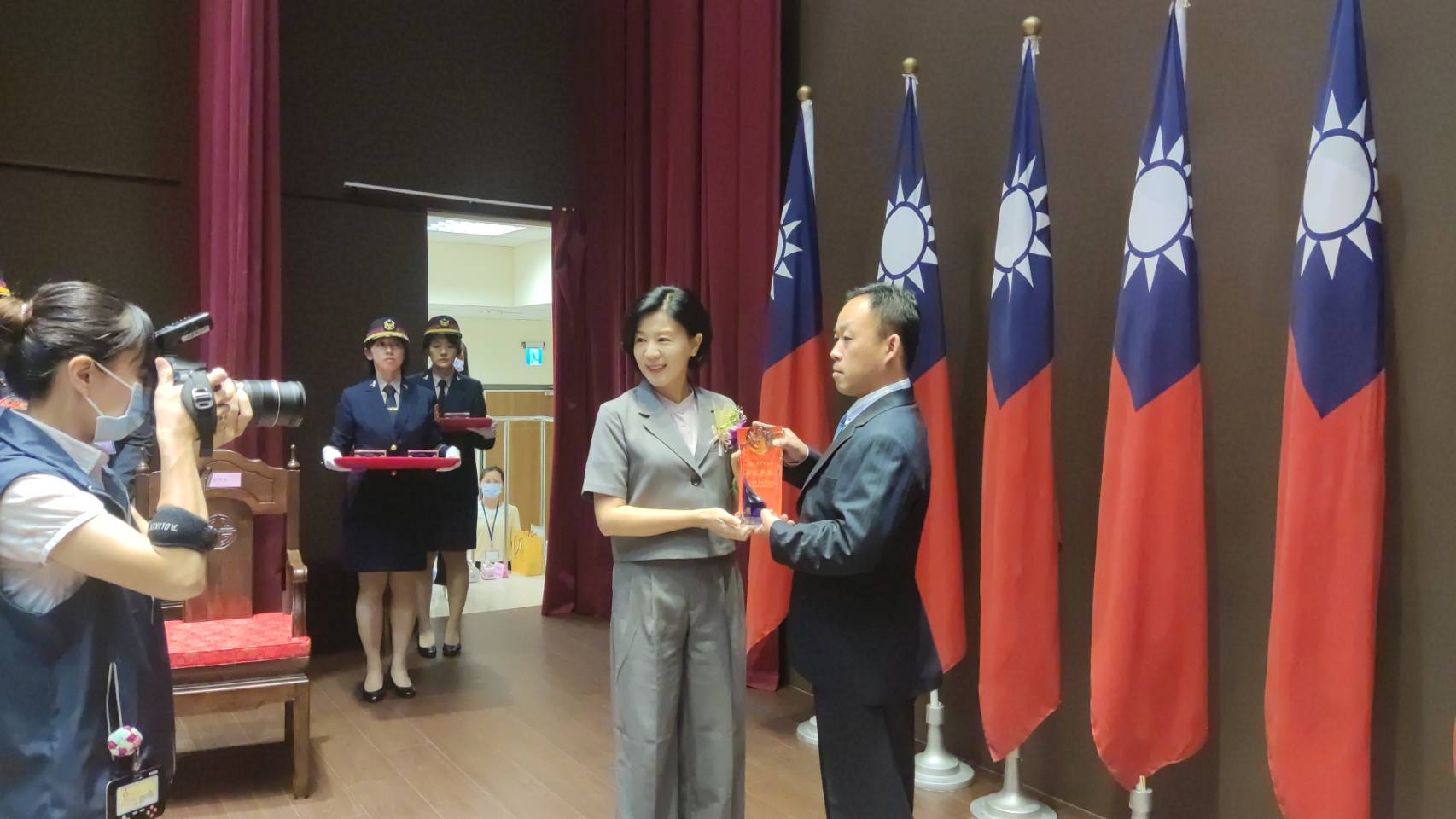▲圖說:台中警察節慶祝大會表揚7位模範警察 (圖/台中市政府提供)
