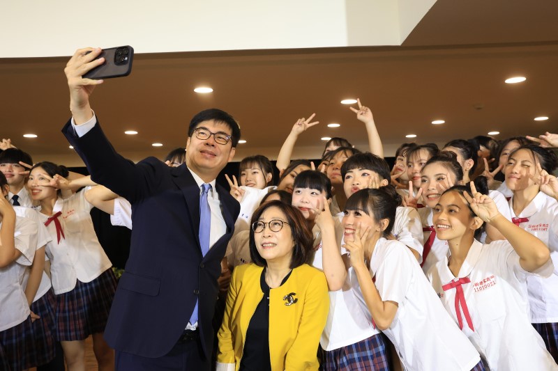 陳其邁市長參加樹德家商畢業典禮 授旗龍舟隊暨民俗才藝訪問團赴美波特蘭玫瑰花節