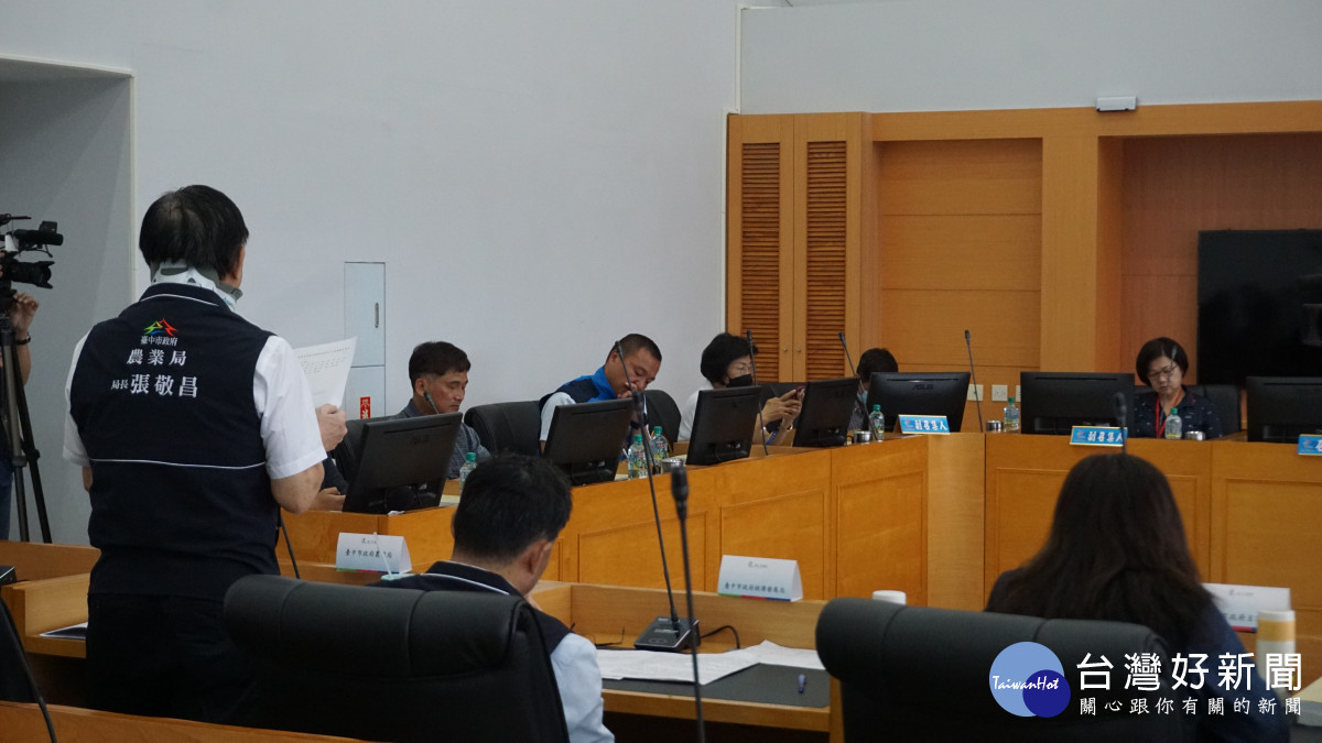 農業局長張敬昌允諾兩周內召開專案會議檢討並規畫台中寵物火化設備設置相關事宜。市議員張芬郁提供