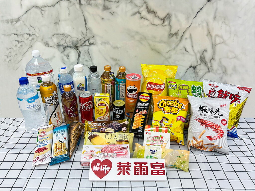 即日起至6月27日,萊爾富推出「轉轉暑樂趣」活動,針對飲料、冰品、零食近400項指定商品,購買任2件可參加抽獎享最低0元起。
