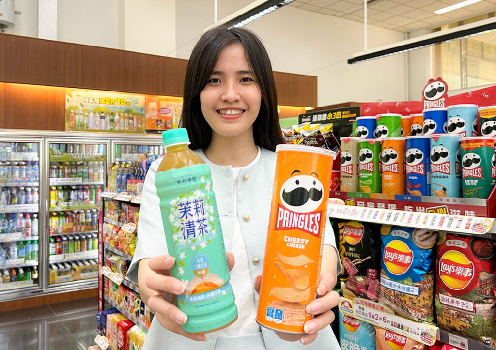 6月27日前,到萊爾富門市購買指定商品任2件,即可參加抽獎,有機會將商品免費帶回家。