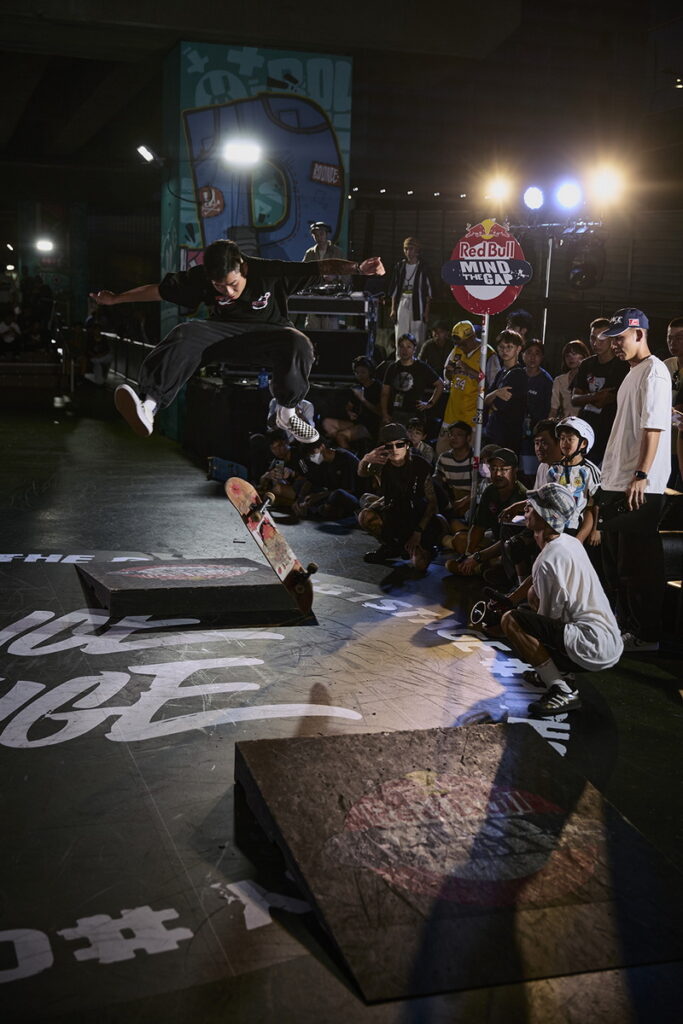 Red Bull Mind the Gap由滑板好手曹仕勳二度獲冠，也贏得到法國Red Bull Bowl Rippers的觀摩機會，將與世界滑板好手交流-