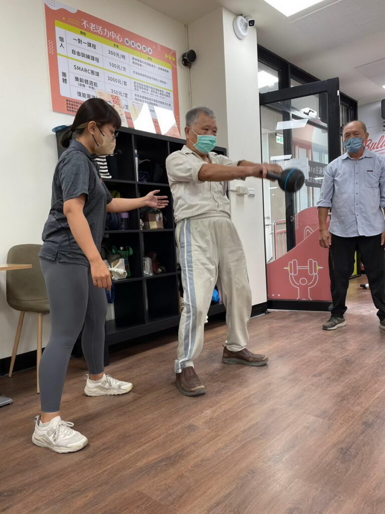 爺爺壺鈴訓練