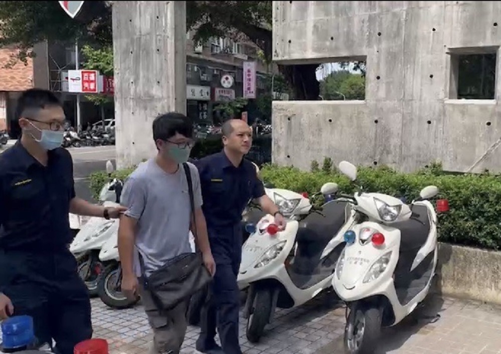 13萬元買中藥酒 警逮醫院鏢客幫7旬婦追回錢財 162 13萬元買中藥酒 警逮醫院鏢客幫7旬婦追回錢財 161