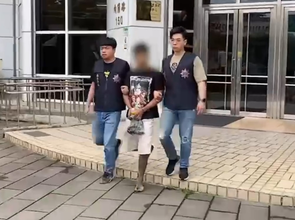網路買改槍工具 銀行前圍捕逮人改槍犯二度落網 166 網路買改槍工具 銀行前圍捕逮人改槍犯二度落網 165