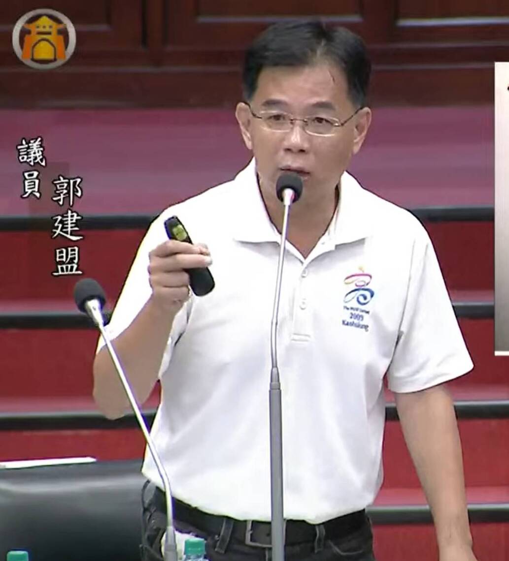 漾新聞|為解決少子化危機 AI機器人首度進入台灣議事殿堂與首長對話  陳其邁反喊話總統參選人來決策
