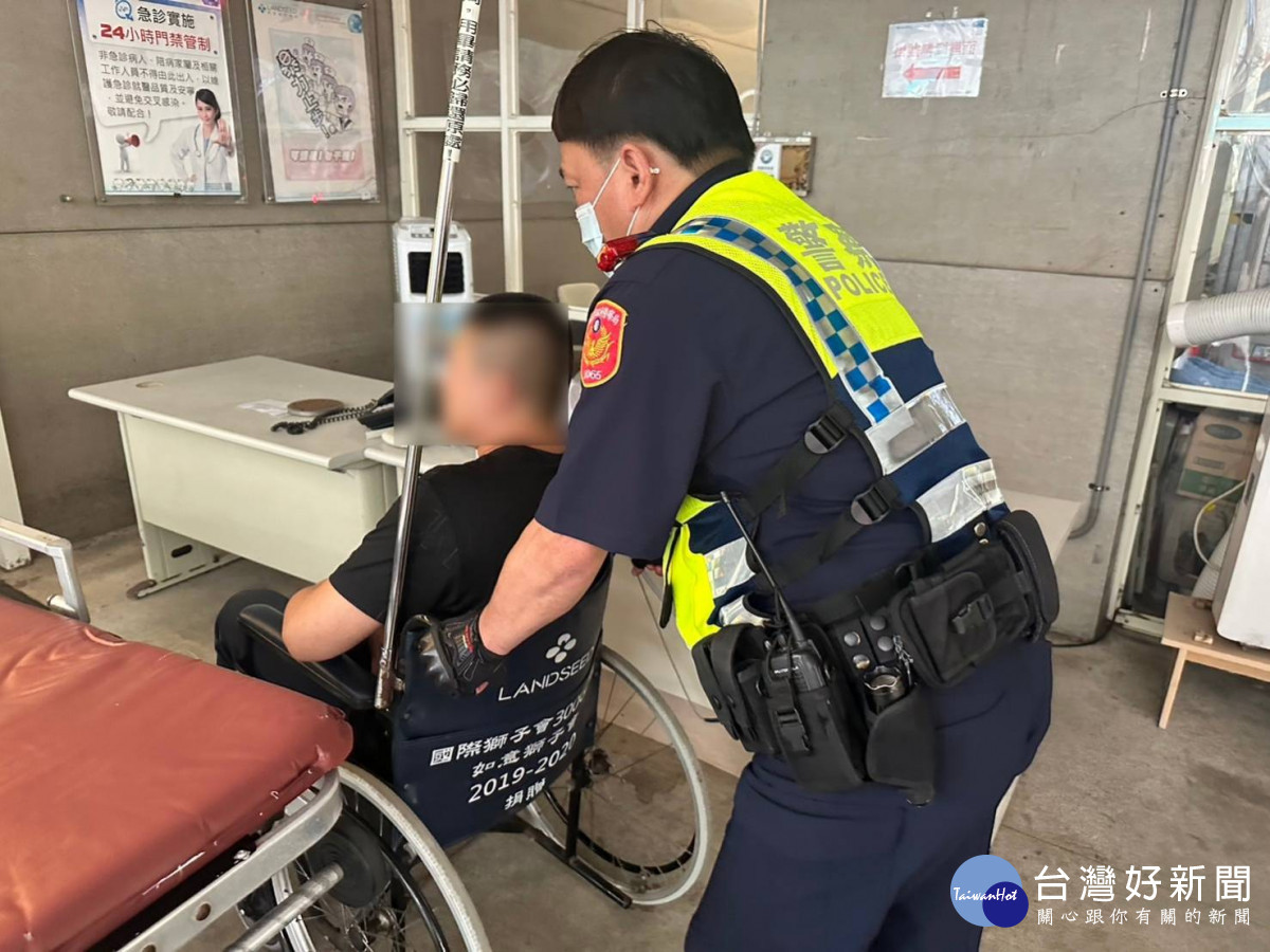 男子駕車突感不適，平鎮警即時救援幸無礙。<br /><br /> <br /><br /> 