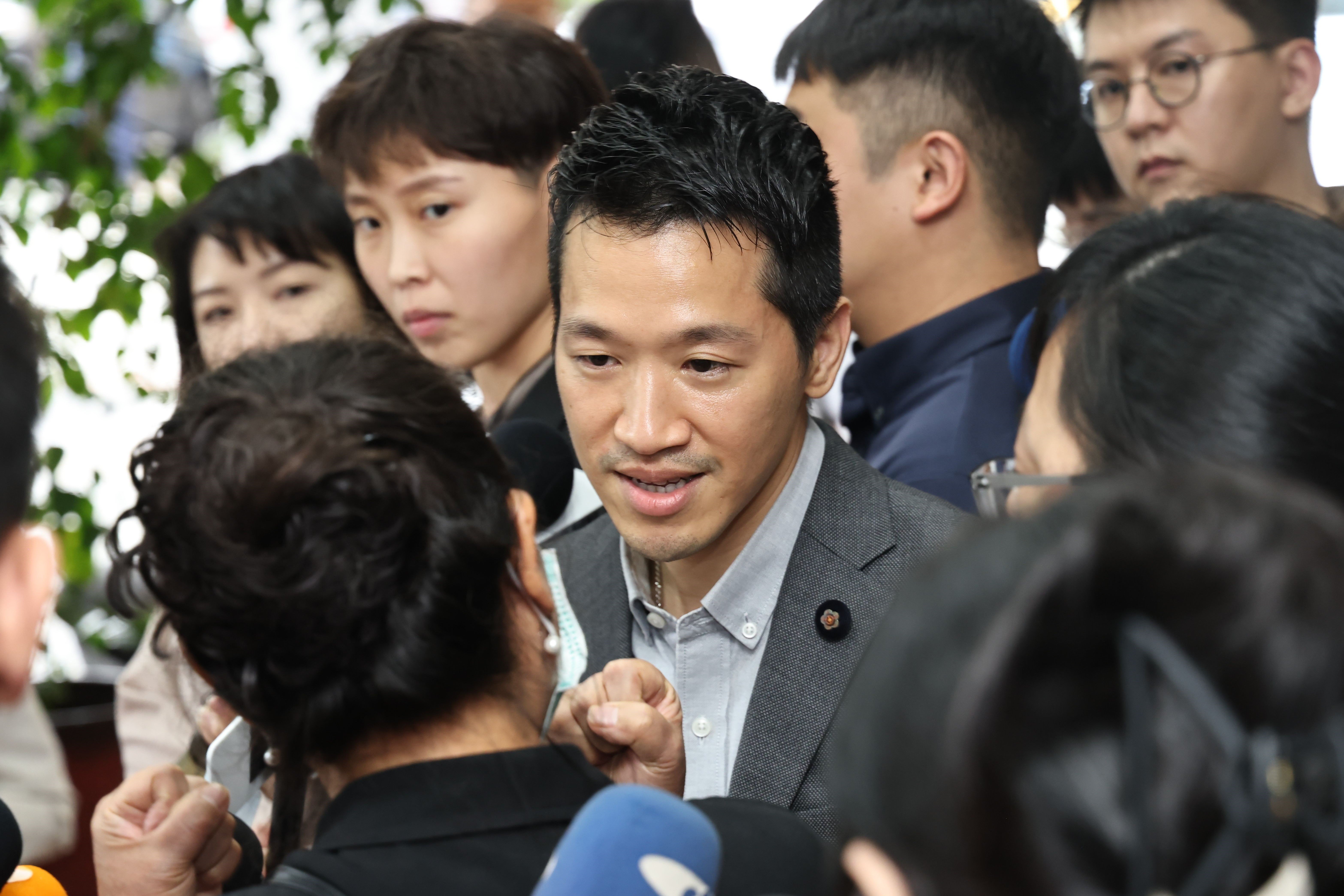 被爆8年前曾性騷男民眾,何志偉道歉了。資料照片/林啟弘攝