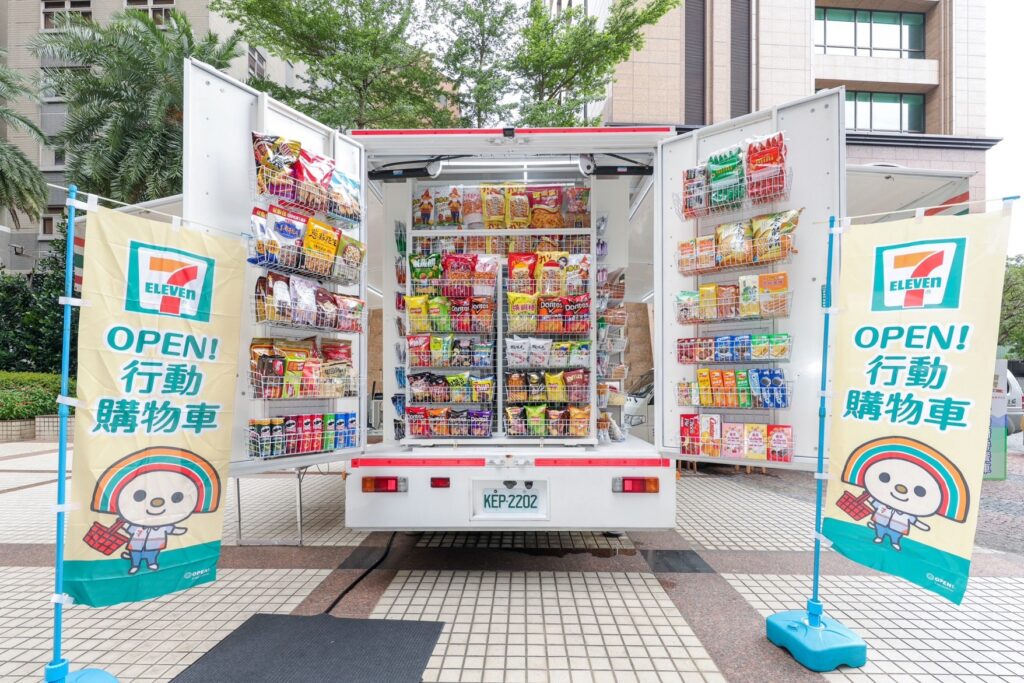 「OPEN!行動購物車」行駛至今已提供逾3萬人次體驗,對於購物不便的鄉鎮地區居民而言,除了滿足食飲需求,更解決採購距離的痛點