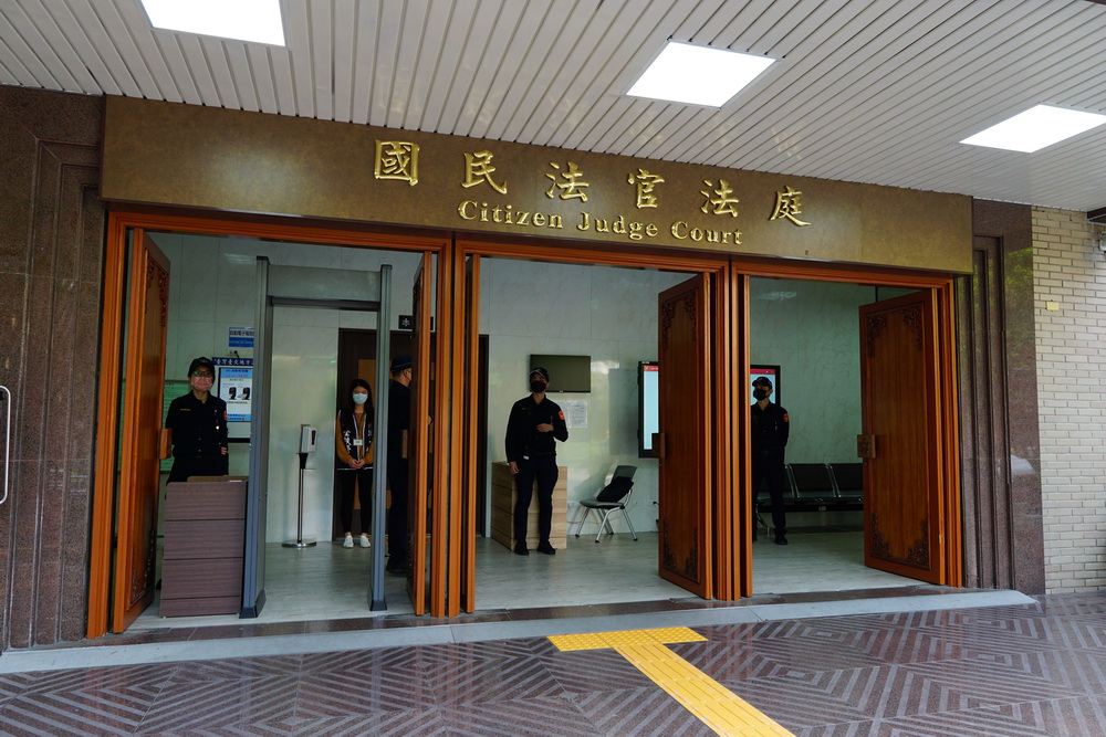 酒駕撞死單親爸 北院首件國民法官案被告延押2月 334 酒駕撞死單親爸 北院首件國民法官案被告延押2月 333