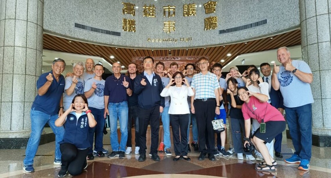 美國歸主籃球隊訪高雄市議會 對台灣民主政治留下深刻印象