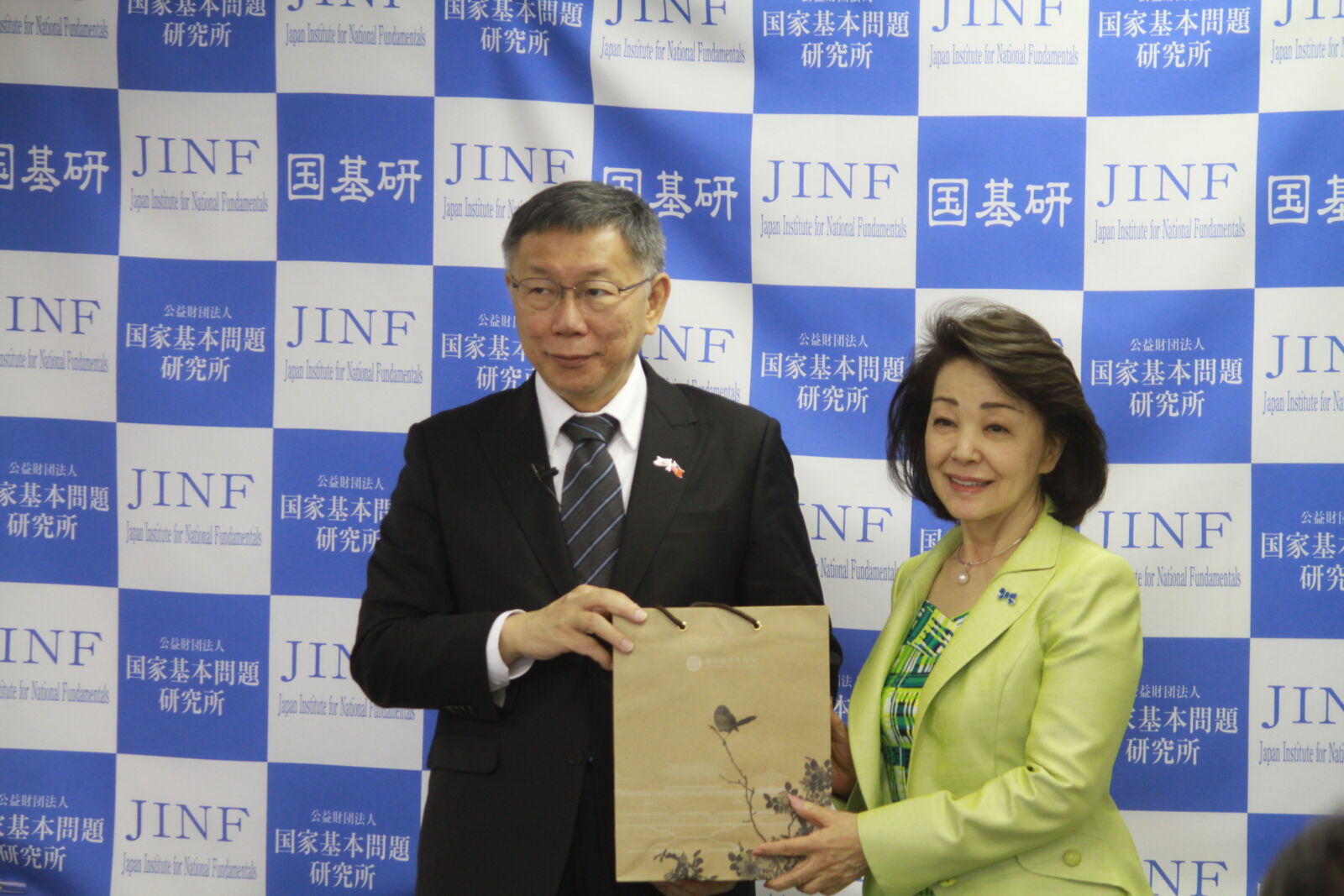 訪日國防智庫 柯文哲提安倍晉三:希望台日都可以是美麗之國 286 訪日國防智庫 柯文哲提安倍晉三:希望台日都可以是美麗之國 285