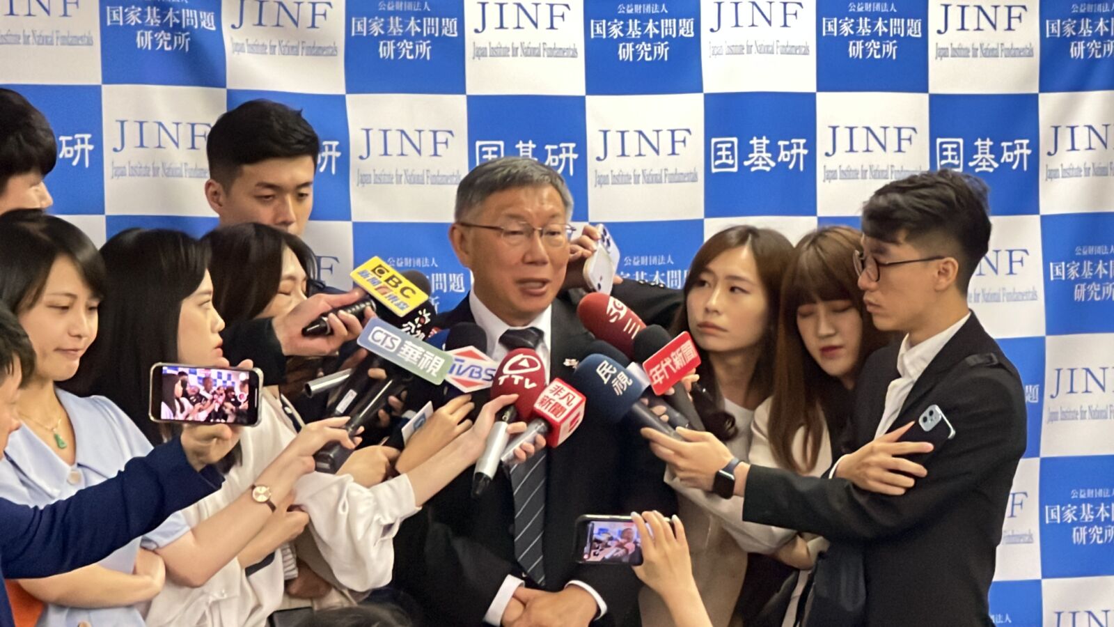 葛來儀要求停止談論她 柯文哲:以為自己多重要 不要扯我誰理你? 296 葛來儀要求停止談論她 柯文哲:以為自己多重要 不要扯我誰理你? 295
