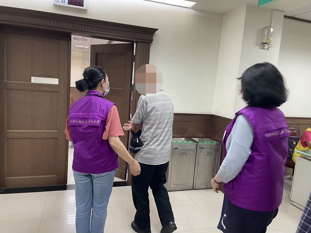 列欠稅大戶遭管收　逾三千萬元營利所得全轉匯子女帳戶 311