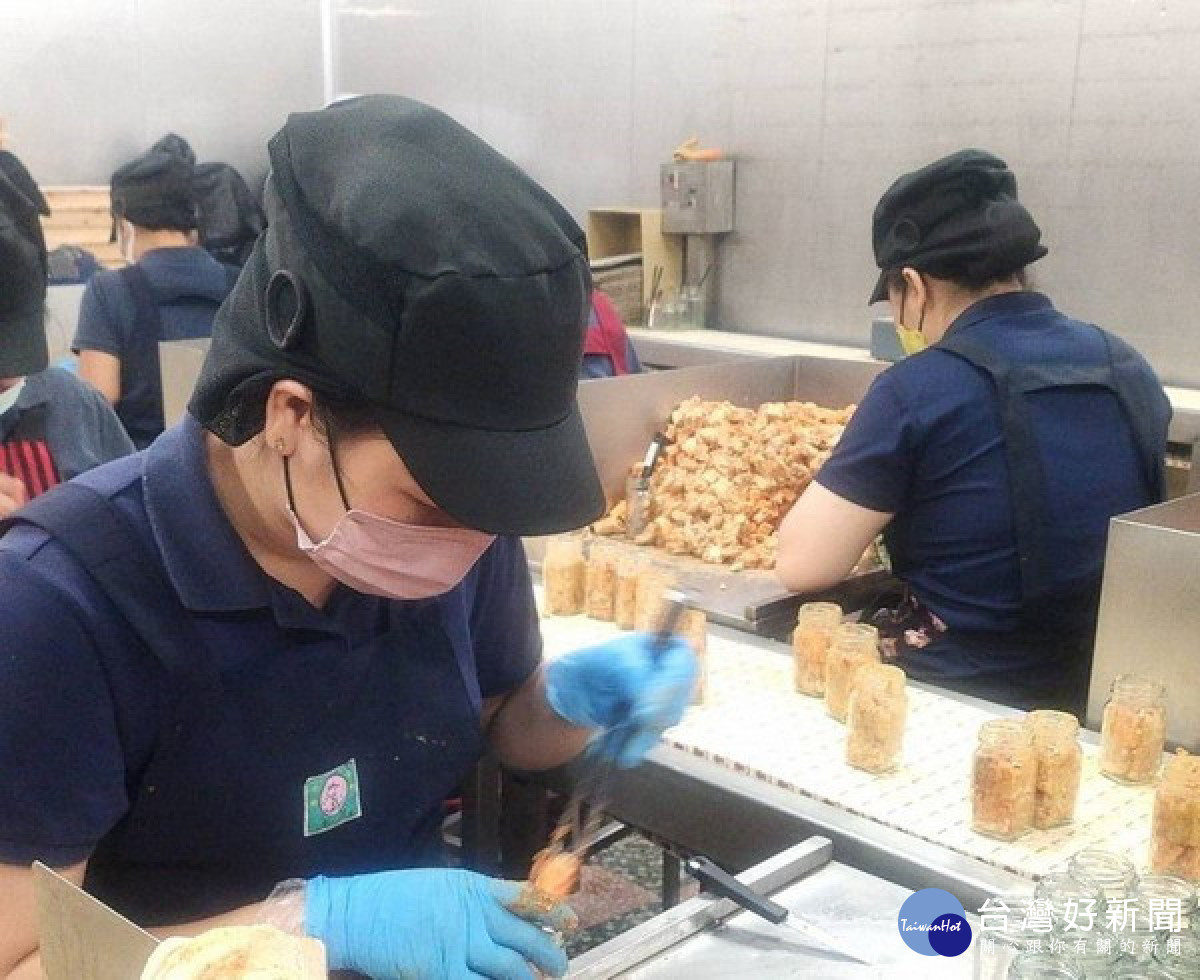 ▲高市府用就服員用獎助，推介助新住民穩定就業。（圖／記者 許高祥 翻攝）