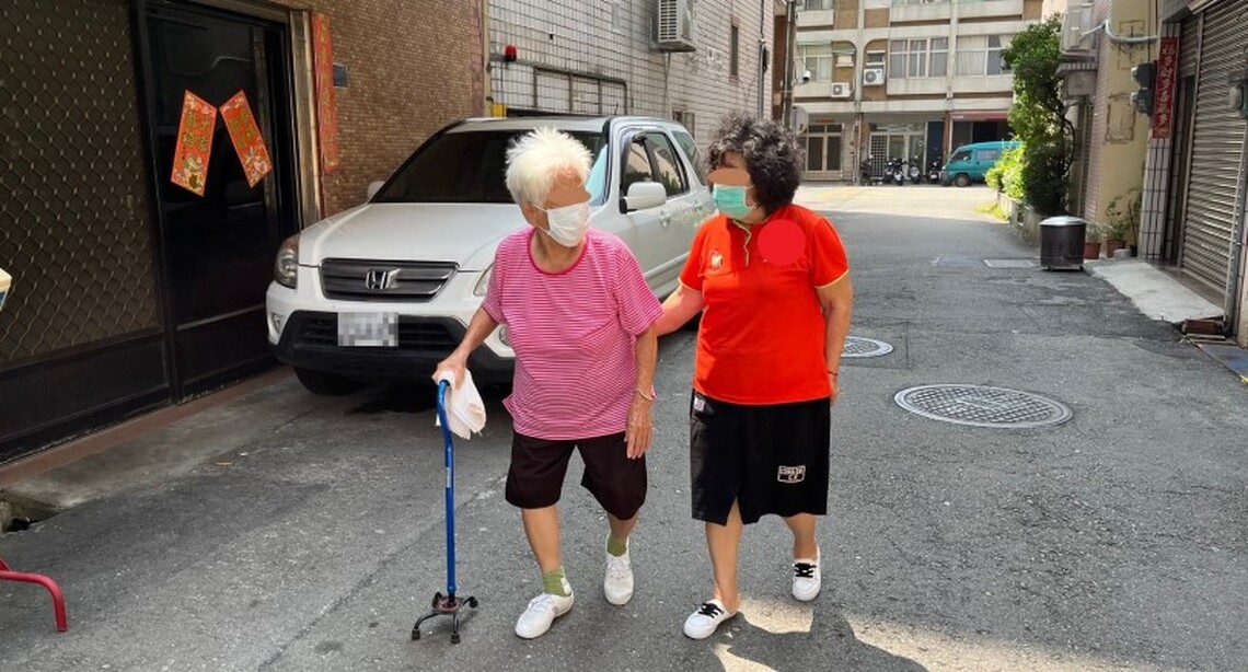 聘僱外籍看護工家庭   也可利用短期照顧服務減負擔