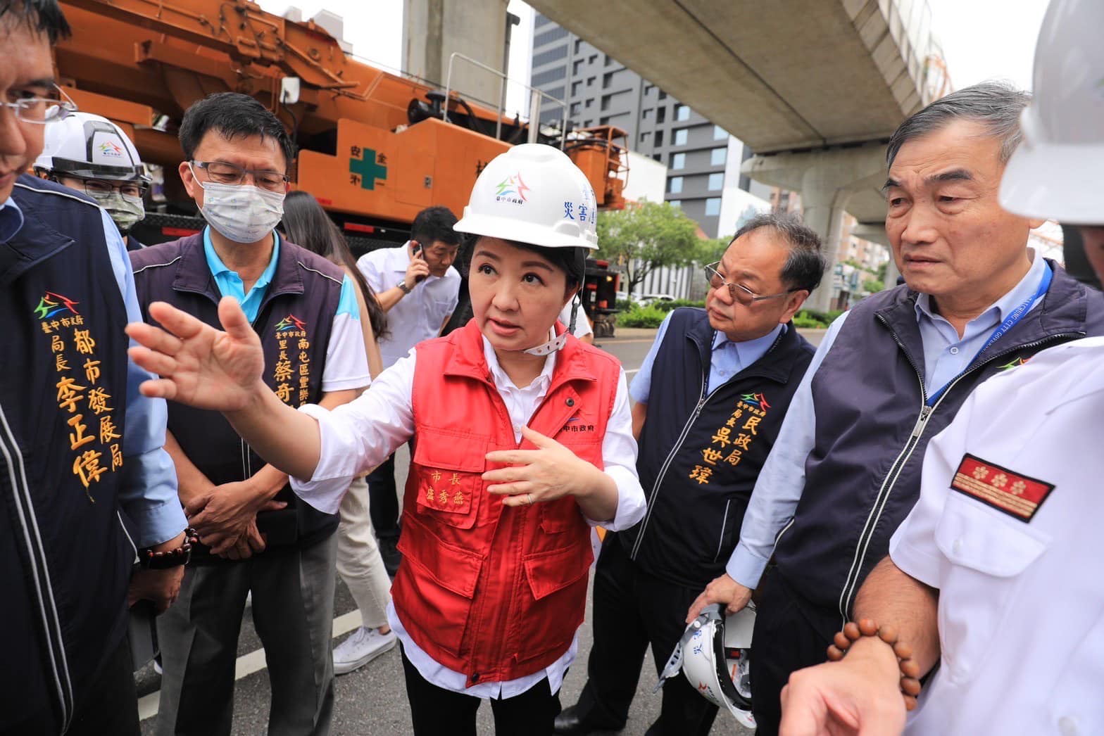 六都唯一女性首長亦遭性騷襲臀 盧秀燕:狠瞪色狼 286 六都唯一女性首長亦遭性騷襲臀 盧秀燕:狠瞪色狼 285
