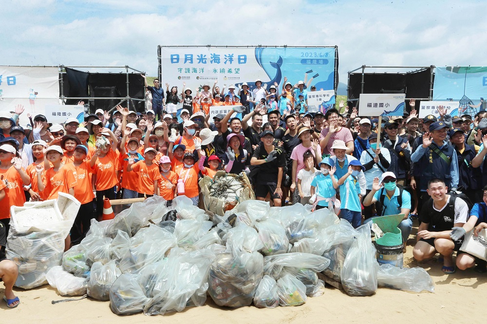 串聯淨灘淨海守護美麗海洋 日月光響應世界海洋日守護地球 316 串聯淨灘淨海守護美麗海洋 日月光響應世界海洋日守護地球 315