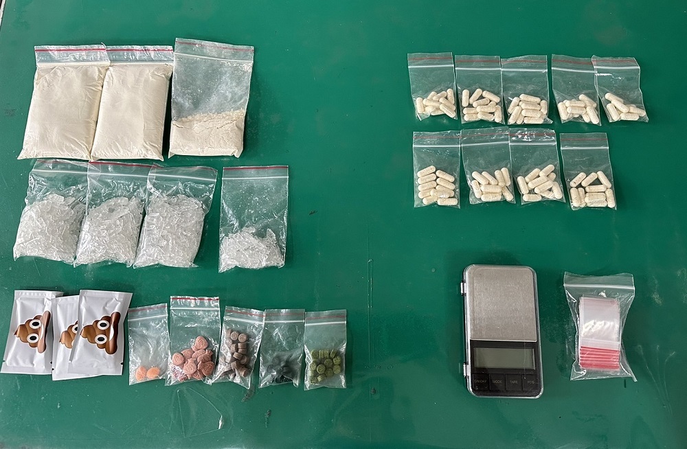 不堪恐怖情人虐待女跳樓 警消救人毒品工廠曝光 286 不堪恐怖情人虐待女跳樓 警消救人毒品工廠曝光 285