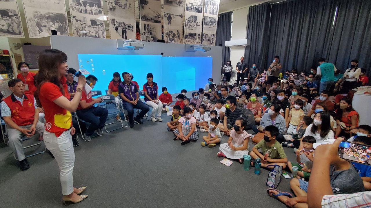 台南市防災教育館與台南女子國際青年商會為推廣防火防災知識，辦理「消防小英雄親子體驗...