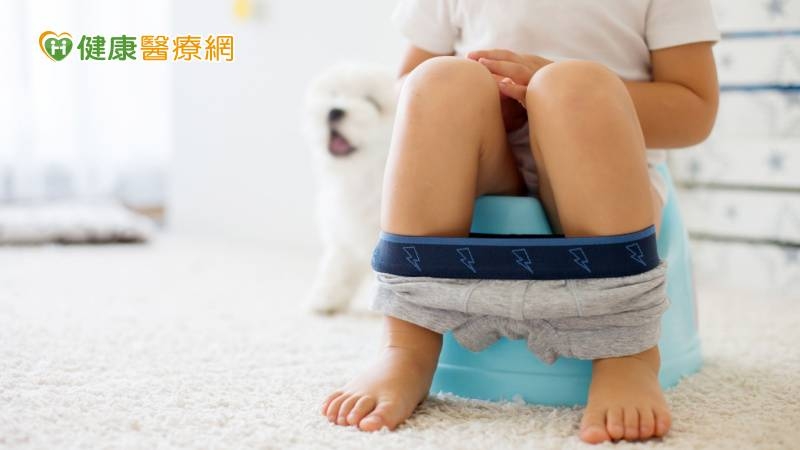 訓練小孩如廁自理 練習上廁所不能急