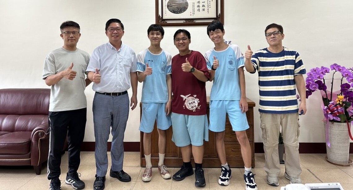 向上提升的仁武高中國中部 今年會考成績創新高首位學生達5A++