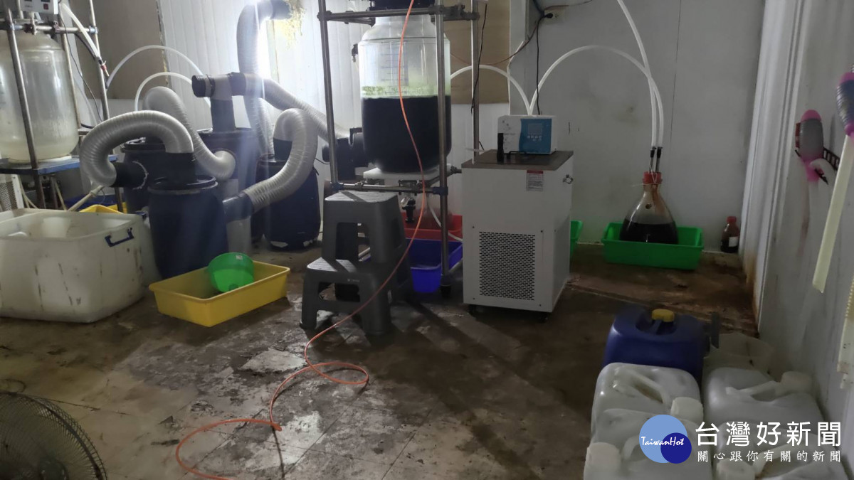 海巡署在雲林縣麥寮地區查獲製毒工廠／陳致愷翻攝