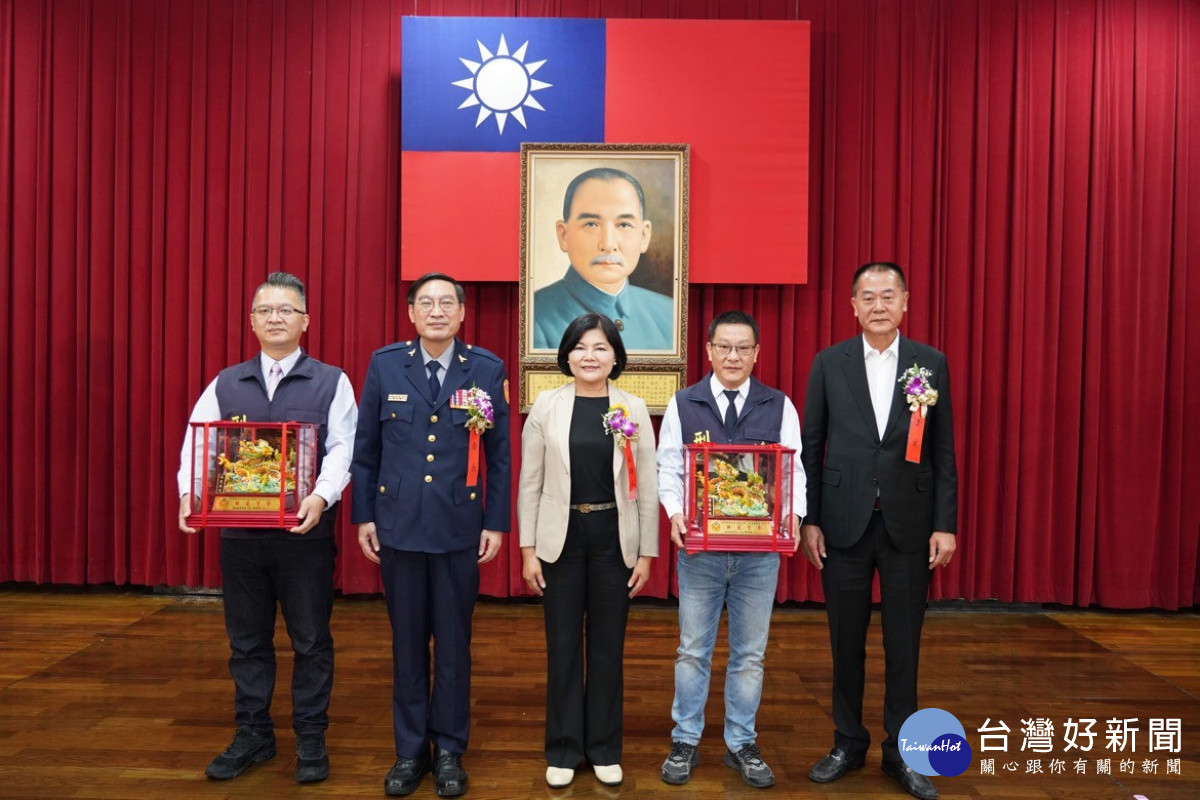 第59屆模範警察刑事警察大隊科偵隊分隊長林益生、偵三隊小隊長鄭鉛森/雲林縣警局提供
