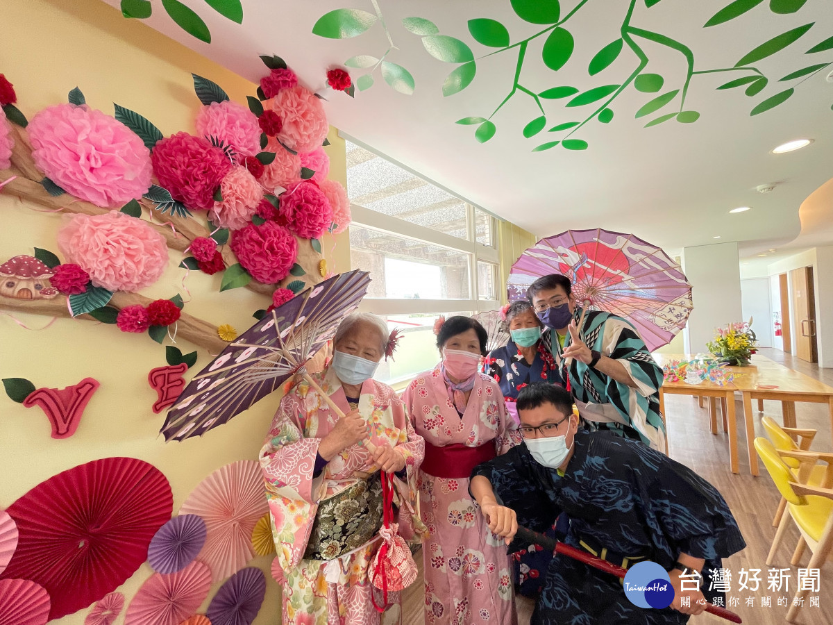 幫長輩圓日本夢,福興秀和苑日照中心和服派對。圖/記者鄧富珍攝