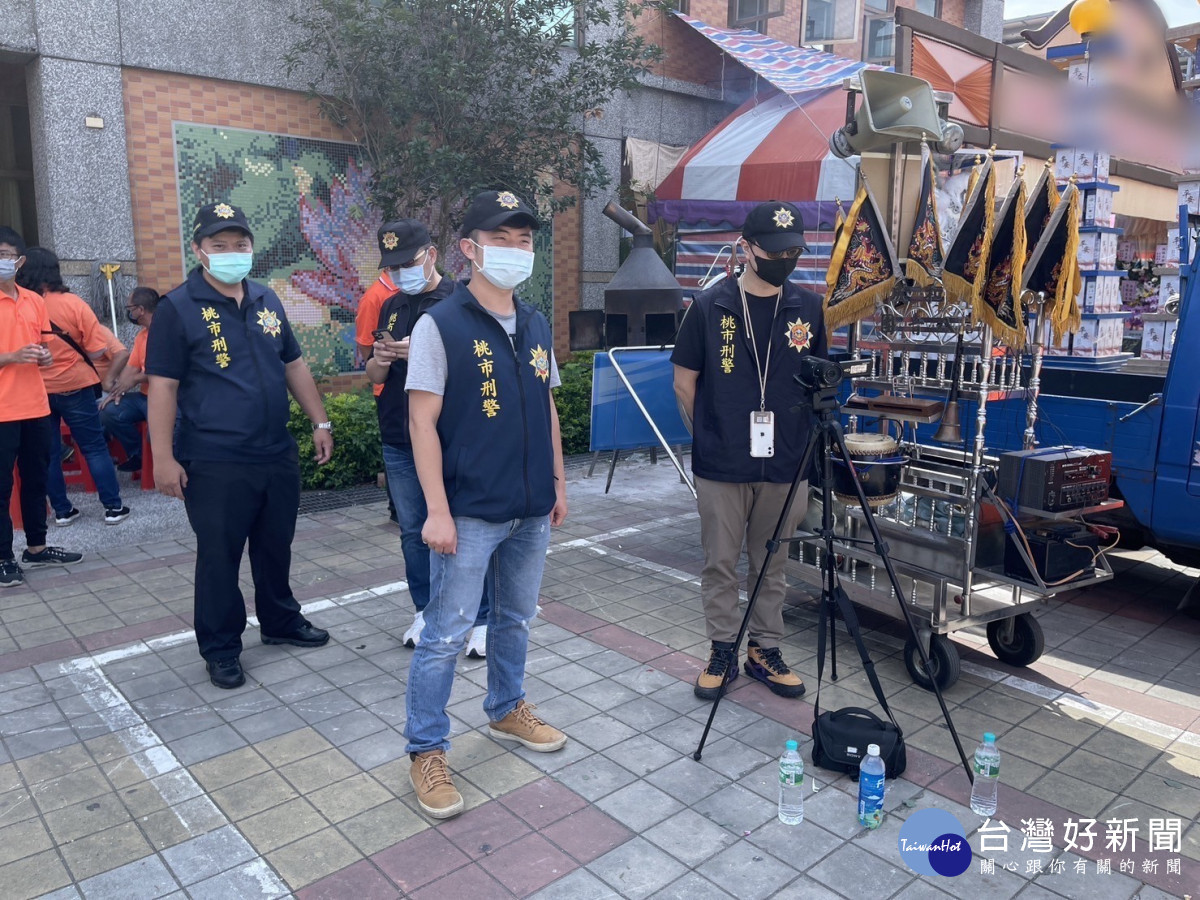 中壢警方現場蒐證。<br /><br /> <br /><br />