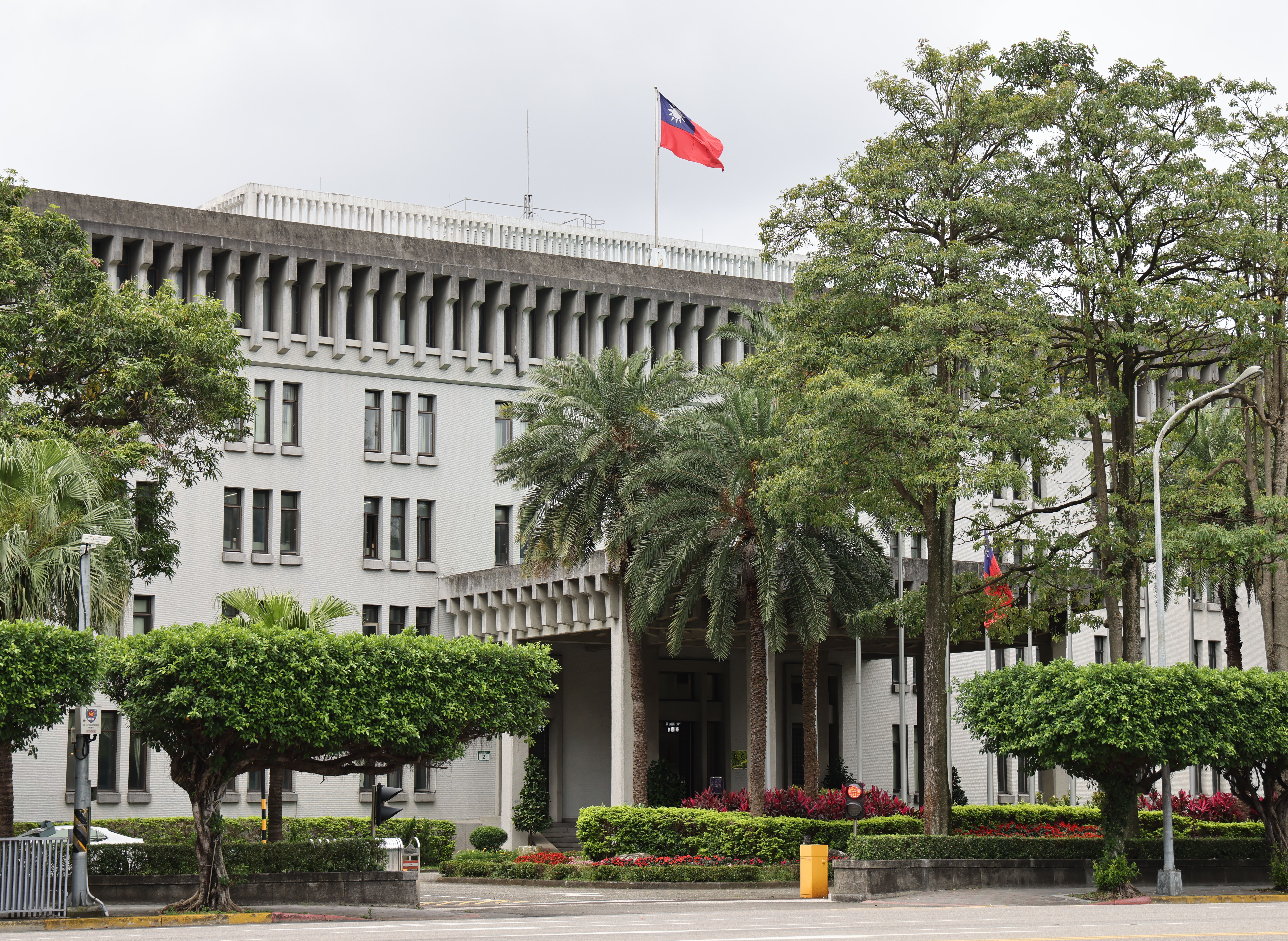 外交部又傳性騷案,受害人指控,已婚男長官不當傳露點照。圖為外交部外觀/資料照片