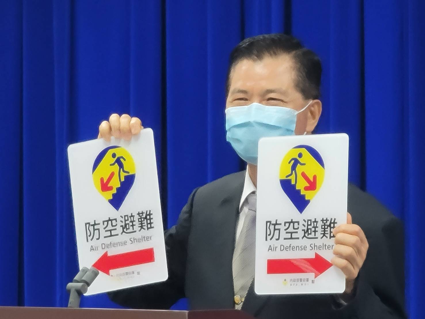 內政部警政署民防指揮管制所副所長林國華表示,目前8萬9405處的防空避難所已進行清查。王烱華攝