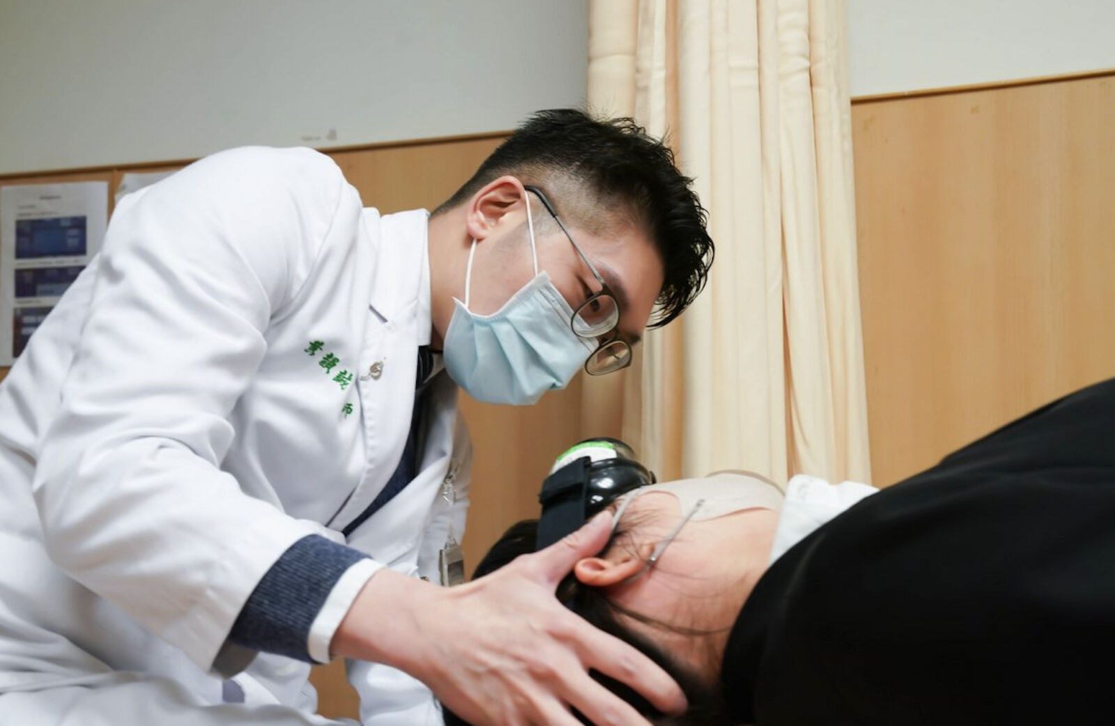 女瘋迷「懸吊健身」竟爆暈眩、噁心嘔吐! 醫曝這病最愛找瑜珈、懸吊一族 286 女瘋迷「懸吊健身」竟爆暈眩、噁心嘔吐! 醫曝這病最愛找瑜珈、懸吊一族 285