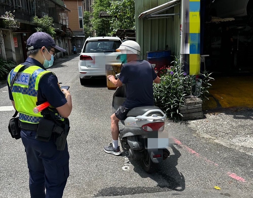 掙脫行人地獄 取締路口不停讓行人大執法 314 掙脫行人地獄 取締路口不停讓行人大執法 313