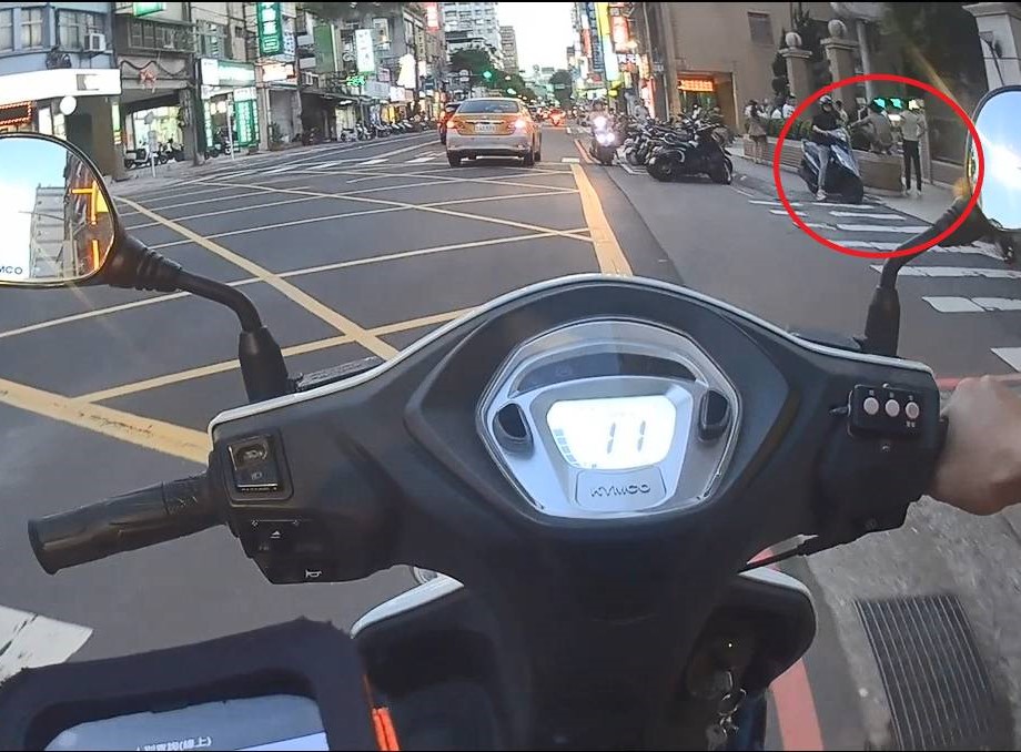 防制詐欺車手巡邏勤務 3男疑心虛見警逃教堂警逮1失聯移工 272 防制詐欺車手巡邏勤務 3男疑心虛見警逃教堂警逮1失聯移工 271