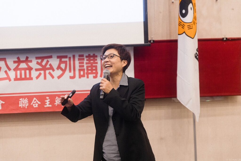 ▲張淑瑩表示，還好在神氣家族有明師引路，讓自己心胸開闊，把良心的能量發揮更大，奔向更寬廣的幸福！（記者李欣翻攝）