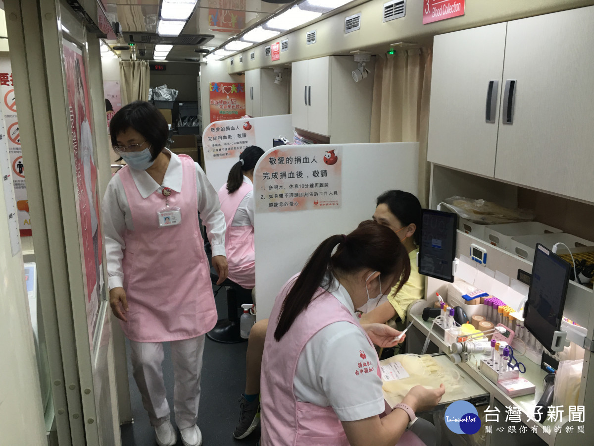 南投縣有不少熱心團體舉辦捐血救人。（記者扶小萍攝）
