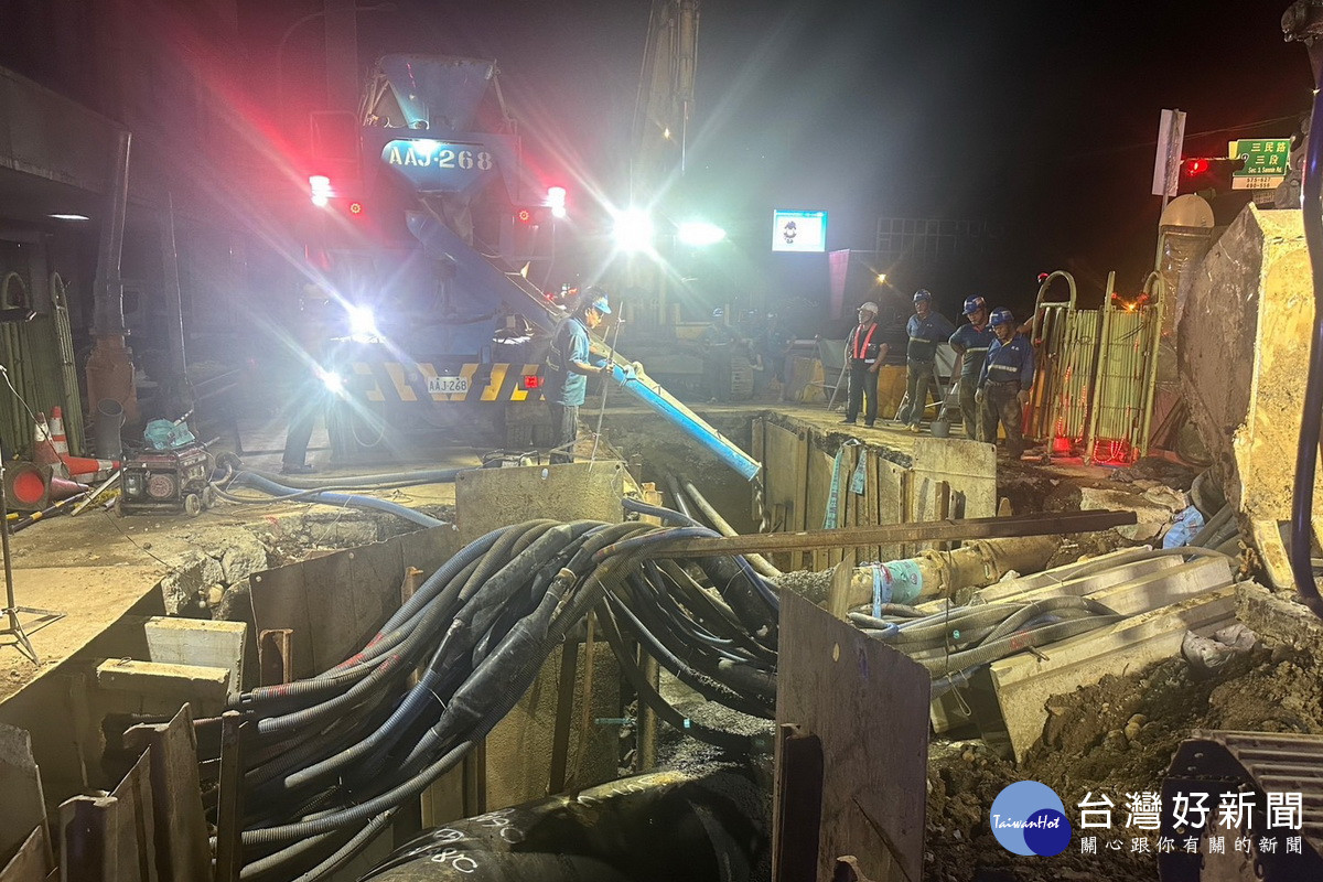 台水管線遷移工程,市府捷運工程局調整車站施工順序,大幅減少施工停水時間。