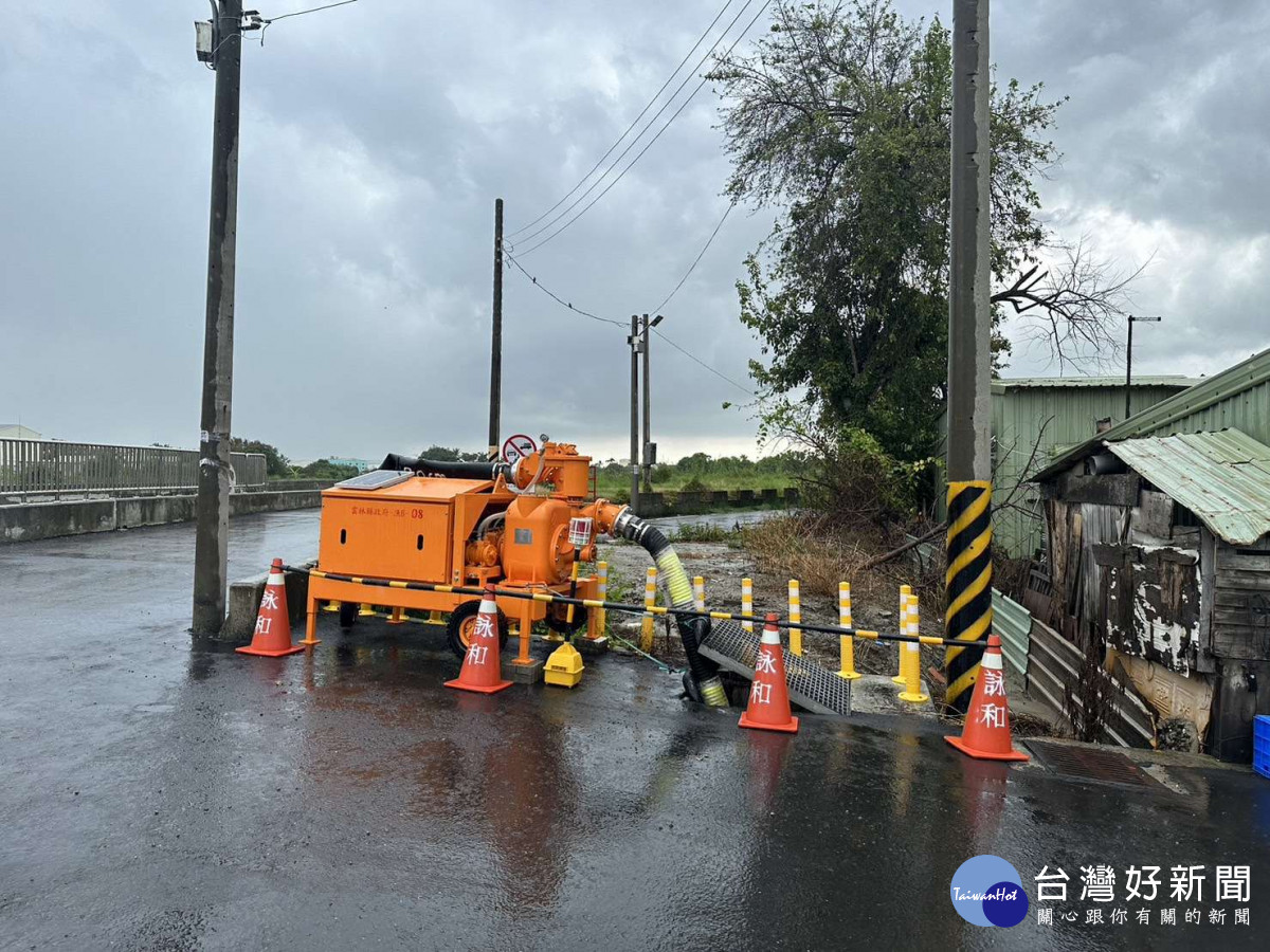 雲林縣水利處針對抽水站設備進行試運轉並就滯洪池、前池等防洪設施進行預抽／水利處提供