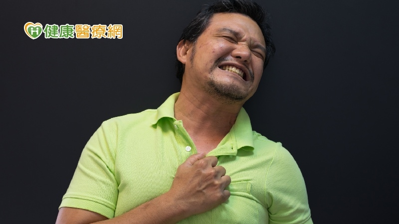 大熱天竟心肌梗塞! 5旬男緊急手術從鬼門關搶救回來
