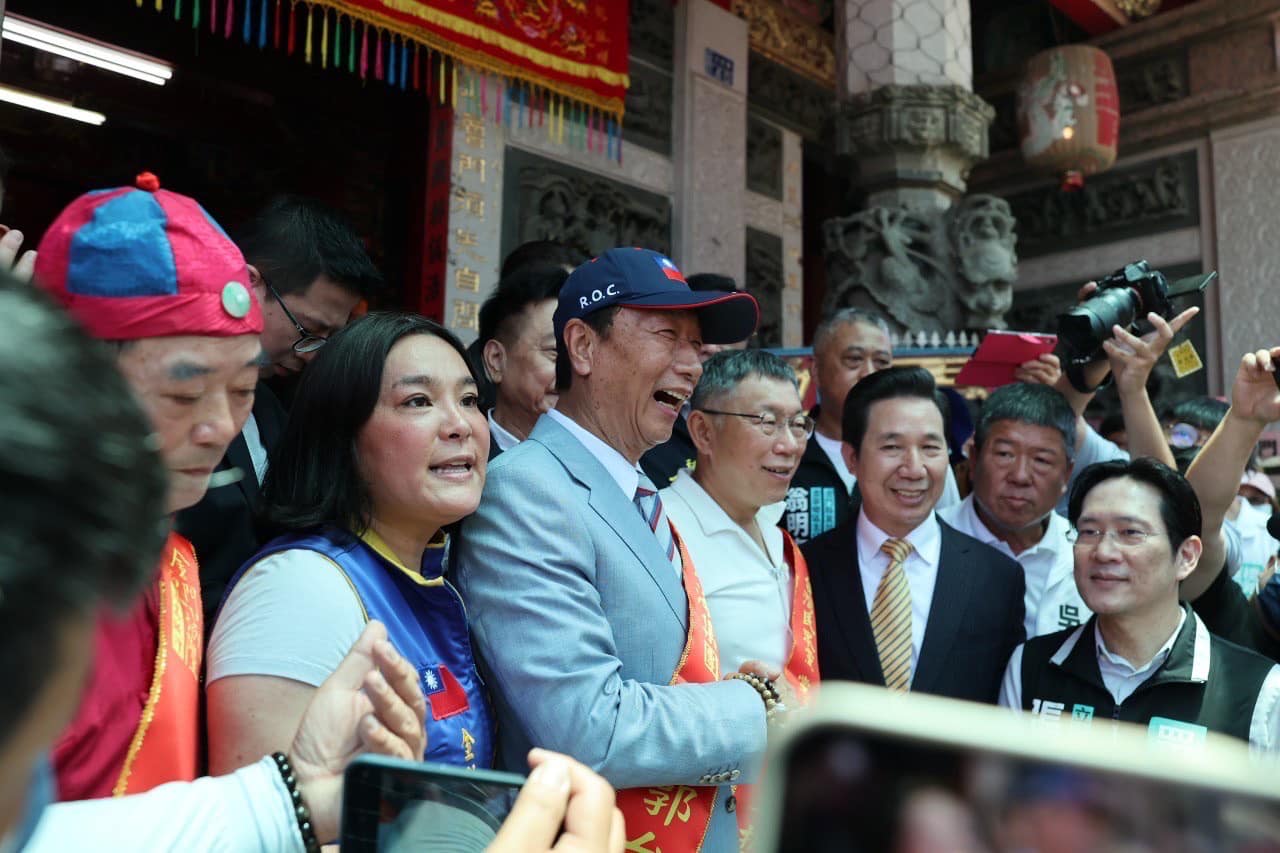 郭台銘三問三答台灣前途 邀孫曉雅面對面討論《金門和平宣言》 272 郭台銘三問三答台灣前途 邀孫曉雅面對面討論《金門和平宣言》 271