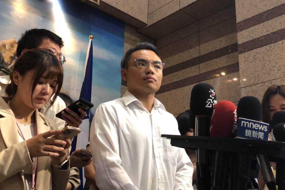 傳黨中央擬接手侯團隊 洪孟楷直言:想法非常好 304 傳黨中央擬接手侯團隊 洪孟楷直言:想法非常好 303