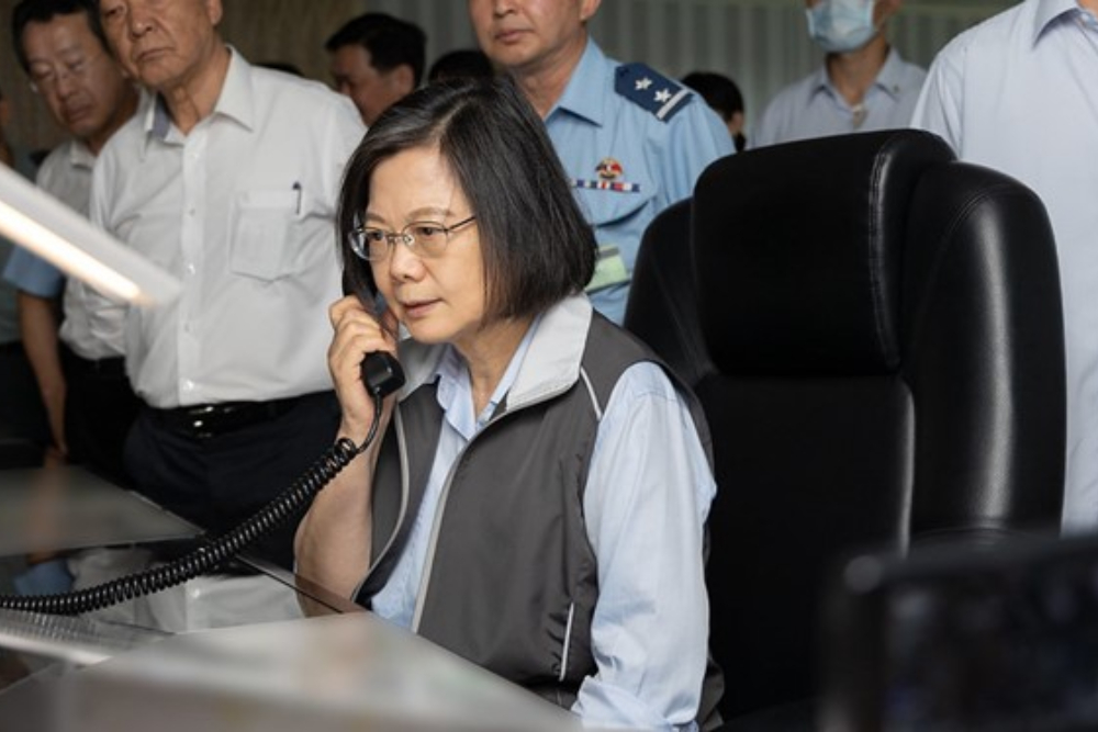 【投書】蔡英文與國軍通話「共軍亂入」 背後暗藏三道玄機嚇壞民眾 306 【投書】蔡英文與國軍通話「共軍亂入」 背後暗藏三道玄機嚇壞民眾 305