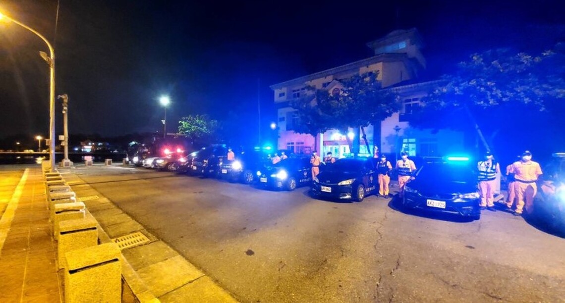 海巡端節威掃護港灣 嚴查不法顧國土