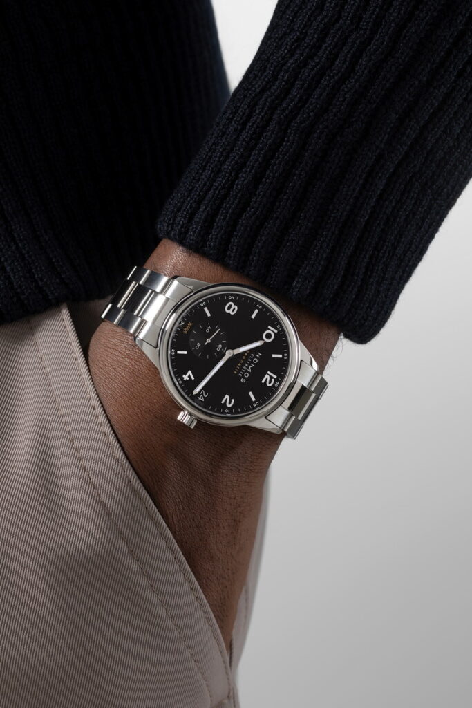 NOMOS Club Sport neomatik 42 date在不同風格的錶帶加持之下,展現截然不同的韻味