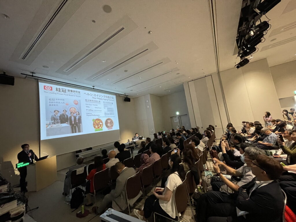 高齡權威陳亮恭醫師於【全方位健康長壽創新科技平台座談會】與各國醫療人士分享桂冠營養研究室